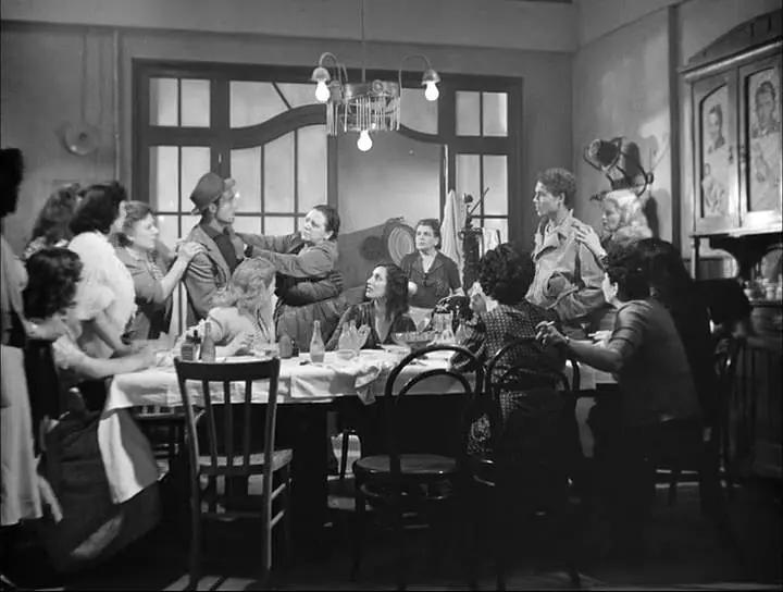 偷自行车的人是怎么样的,偷自行车的人反映出的现实意义