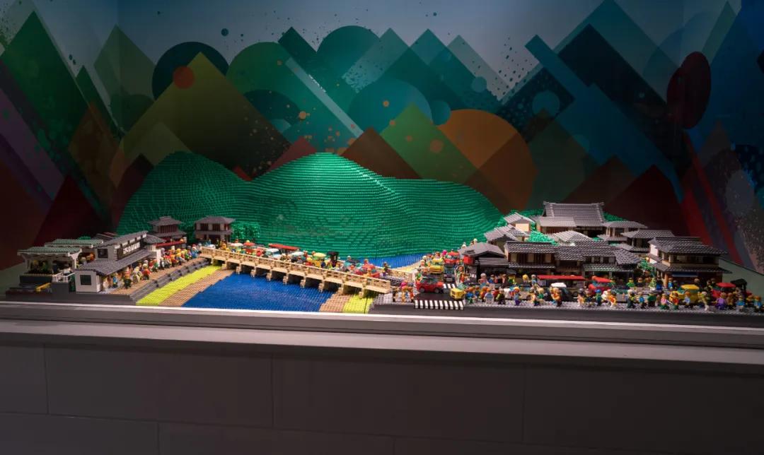 乐高大师最震撼的作品,日本乐高大神用积木拼奥特曼