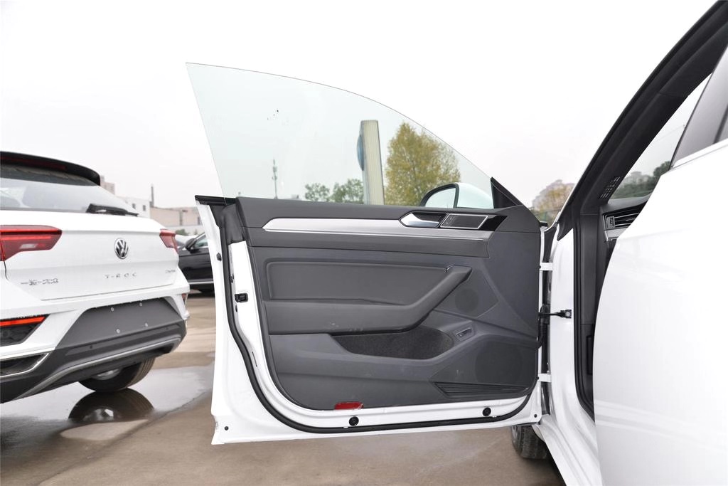 全新大众车型迈腾和cc结合体,大众最美cc整车翻新