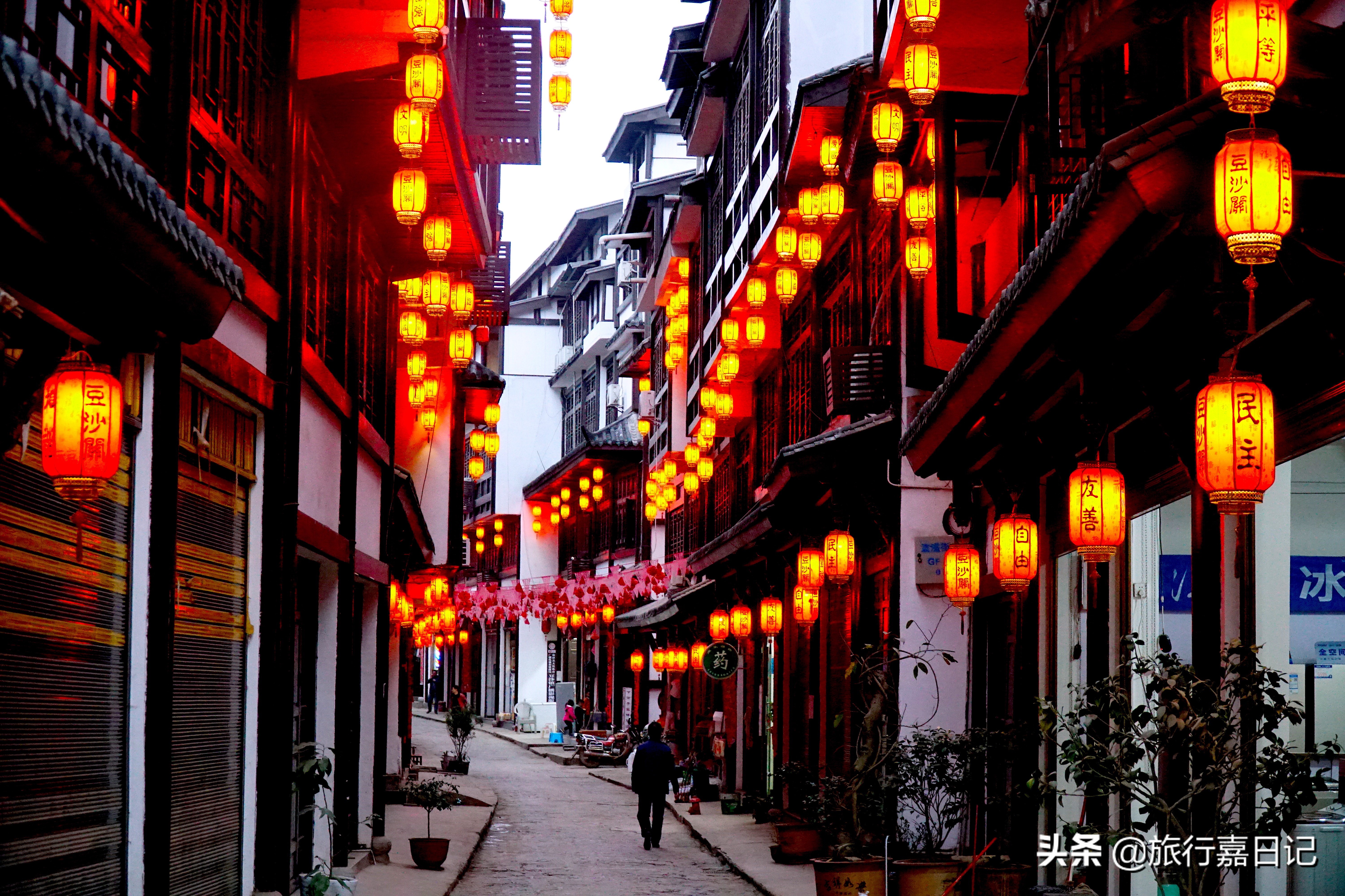 重庆到云南自驾游攻略最佳线路图,重庆到云南旅游500元跟团靠谱吗