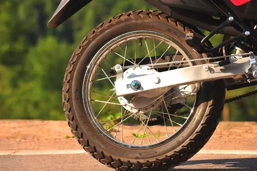 越野车主要看什么性能,豪爵公路越野摩托车nk150与dks150