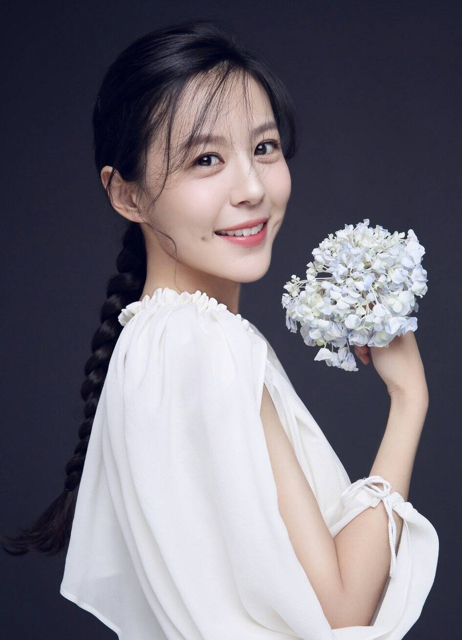 转型网红直播的10个女明星,4位网红转型成明星后现状