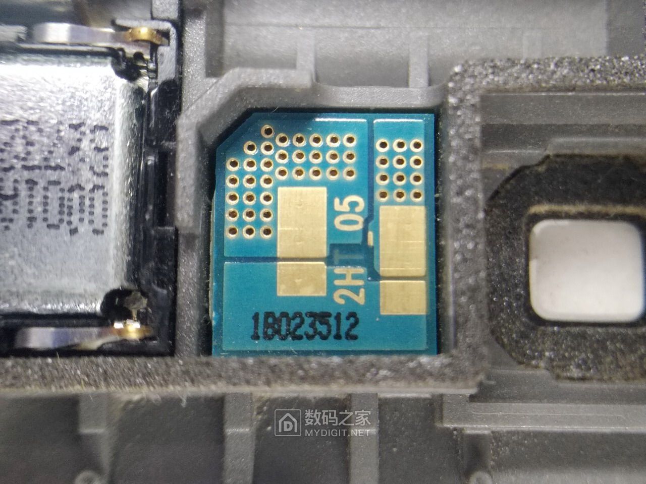 70余图拆解2008年款诺基亚全键盘旗舰E71,曾经的神机名不虚传