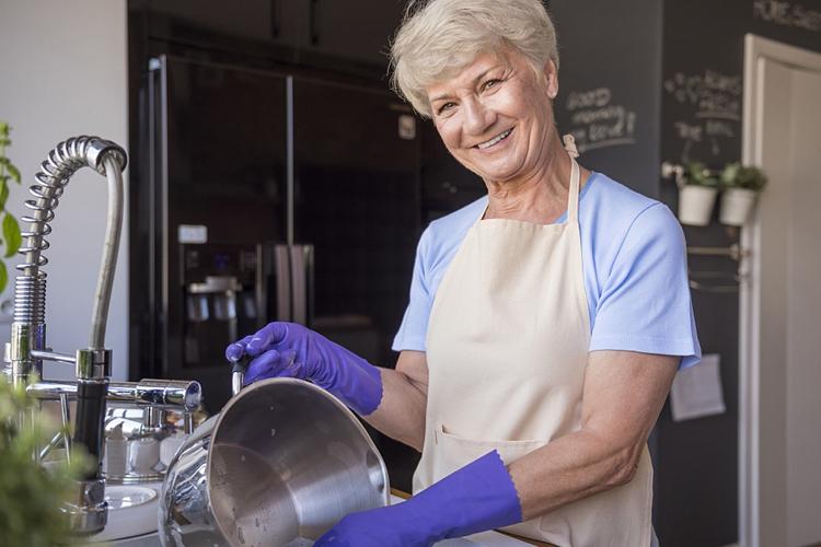 不锈钢锅里烧焦黑怎么清洗干净,不锈钢锅烧焦了怎么办