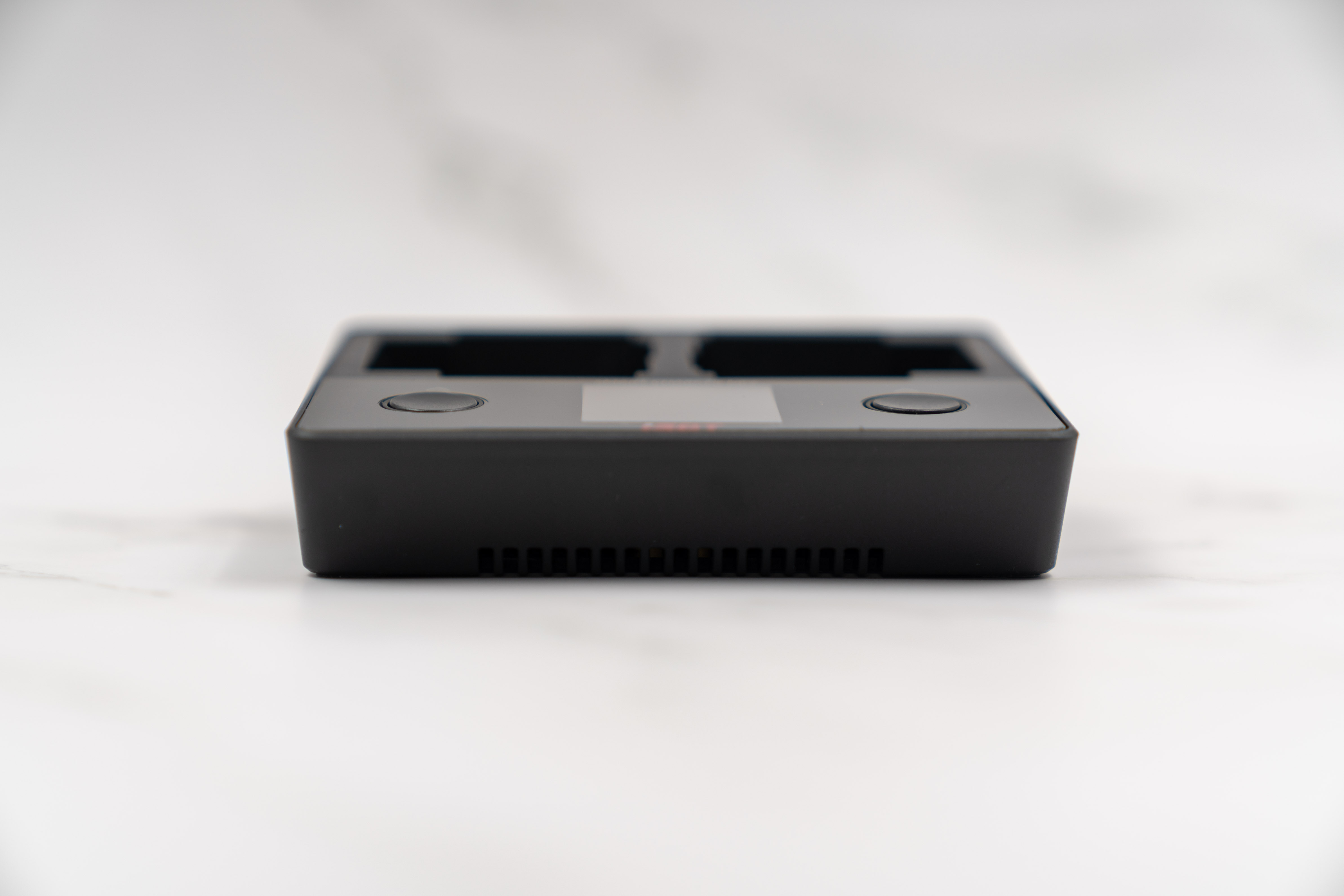 艾斯特ISDTNP2索尼相机快速充电的另一种座充选择