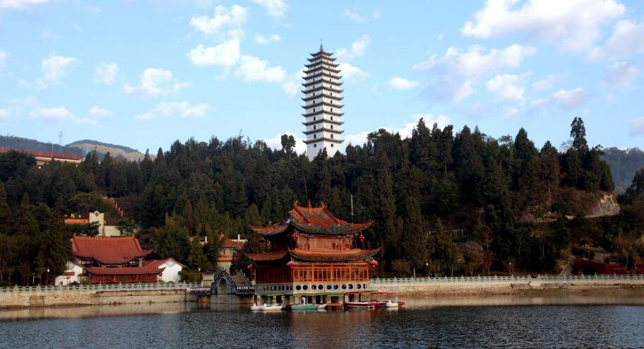 河南开封和重庆哪个地方好,四川保山和云南保山