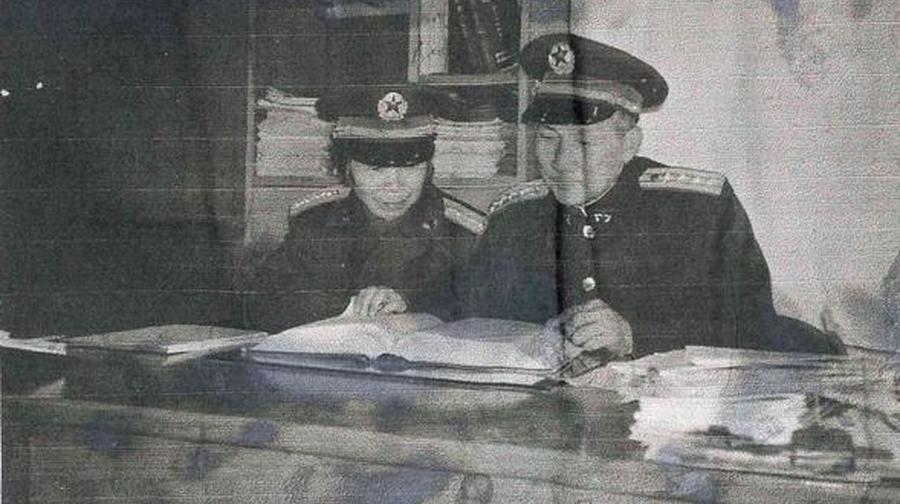 80岁老太捐款5万被劝回,老人转账300万被银行报警真相感人