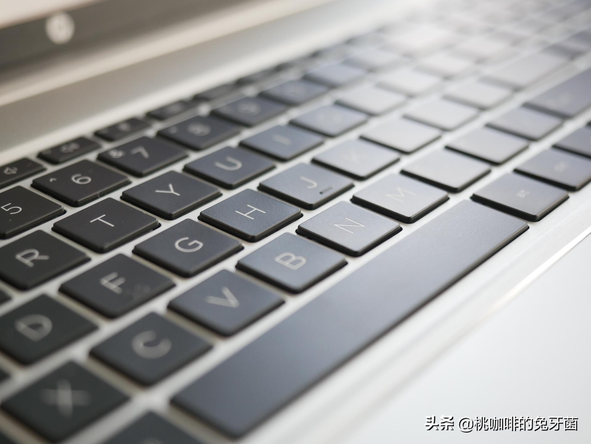 惠普战66高性能轻薄商务本锐龙版,惠普笔记本战66锐龙版评测