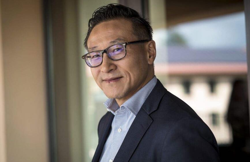 马云的成功不是偶然，看看他是如何从18个人，发展成商业帝国的