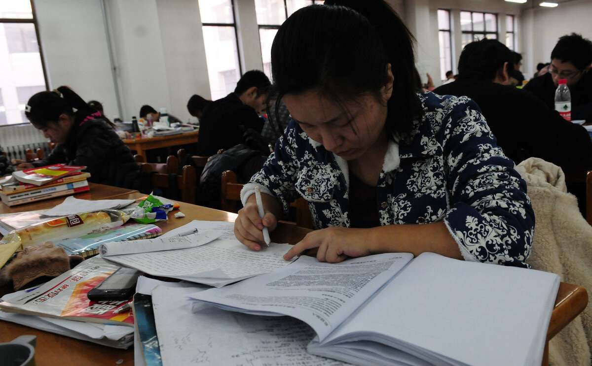 考研上岸国家经济奖励,考研上岸的奖学金怎么发的