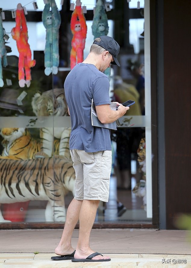 马特达蒙携妻参加威尼斯电影节,马特达蒙全家