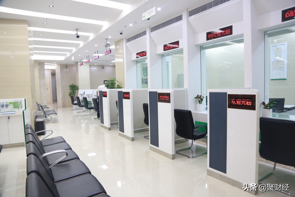 银行大厦都是自建的吗还是租的,为啥银行建很多大厦