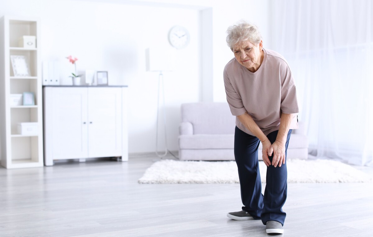 中老年女性膝盖疼痛吃氨糖有用吗,老年人膝盖老化疼痛吃氨糖管用吗