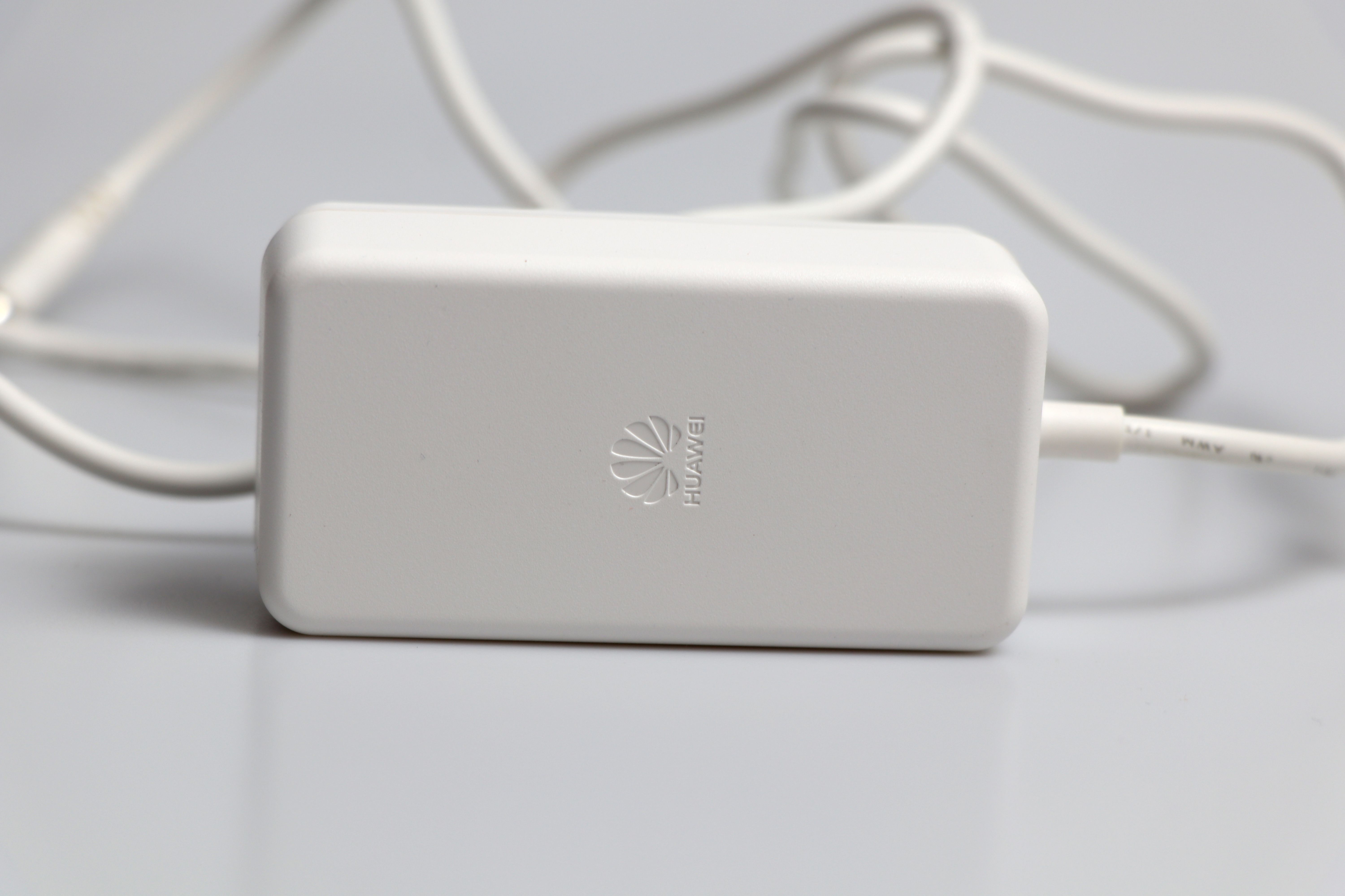 华为路由器ax37100和7102哪个好,130平米华为ax3pro路由器够用吗