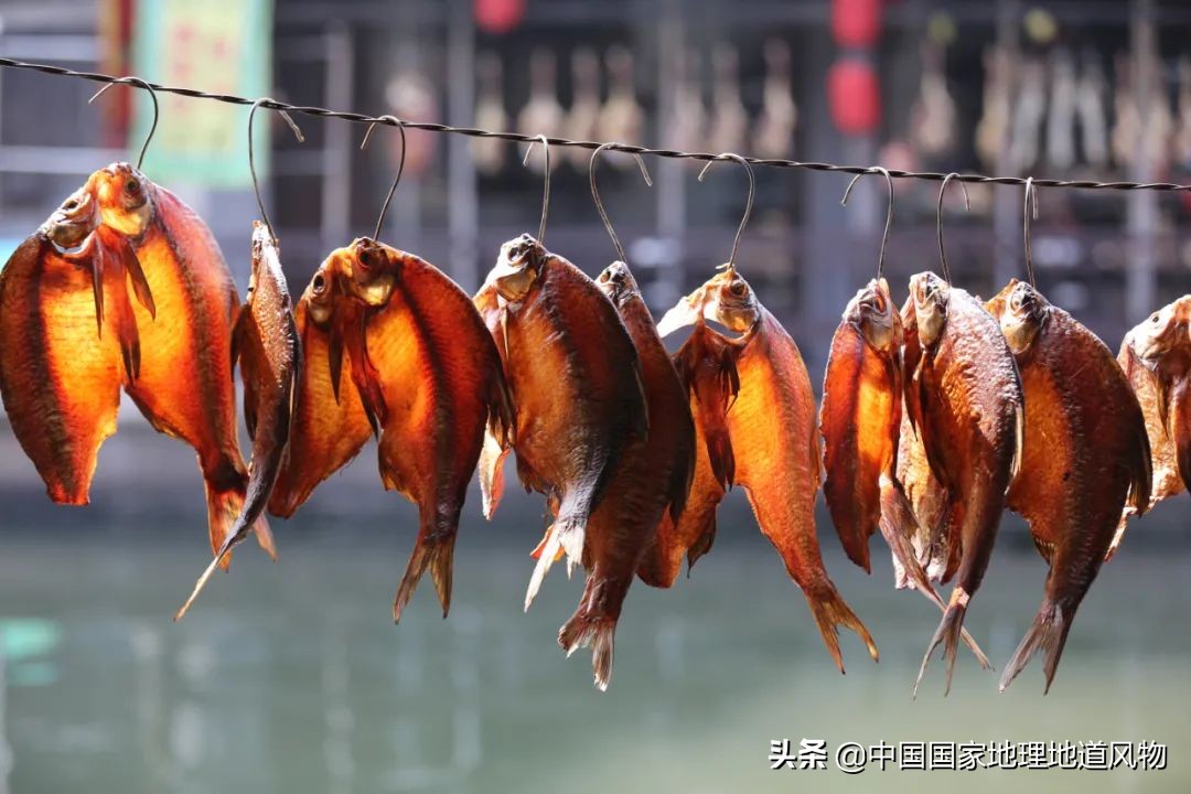 浙江绍兴跟杭州差多远,浙江绍兴和杭州哪个好玩