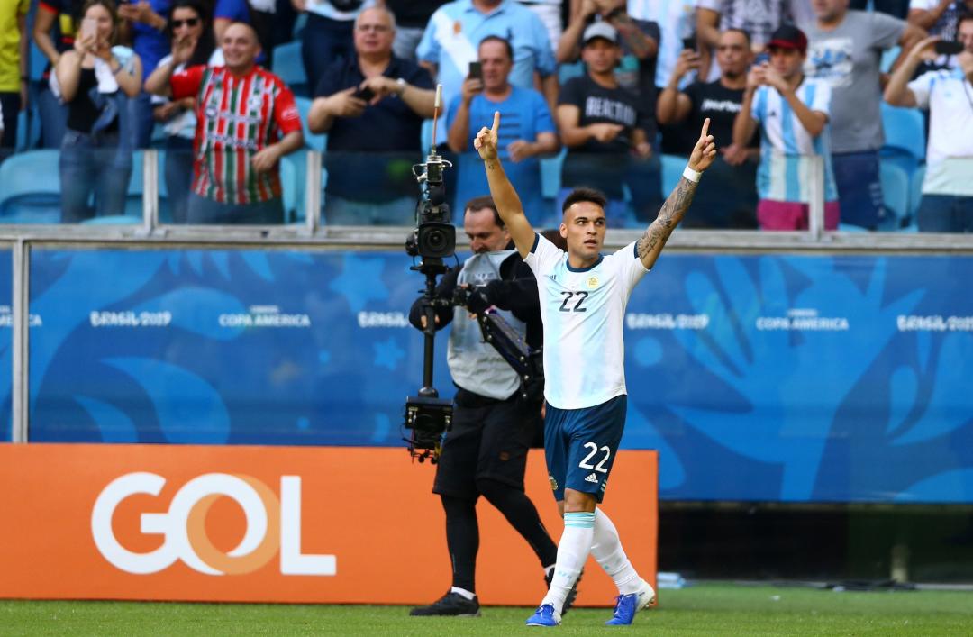 开场4分钟破门!阿根廷21岁神锋打爆卡塔尔:梅西即将得救