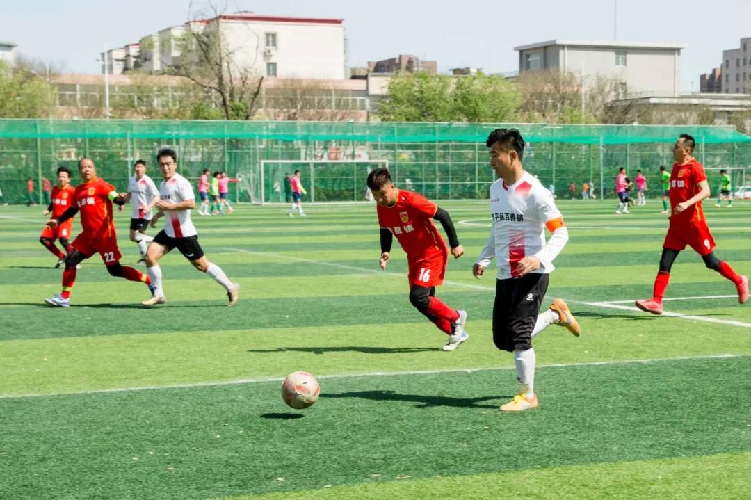 草根球员故事,足球老将的故事简介