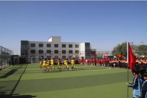 中国捐赠足球场,中国足球运动员捐赠足球球场