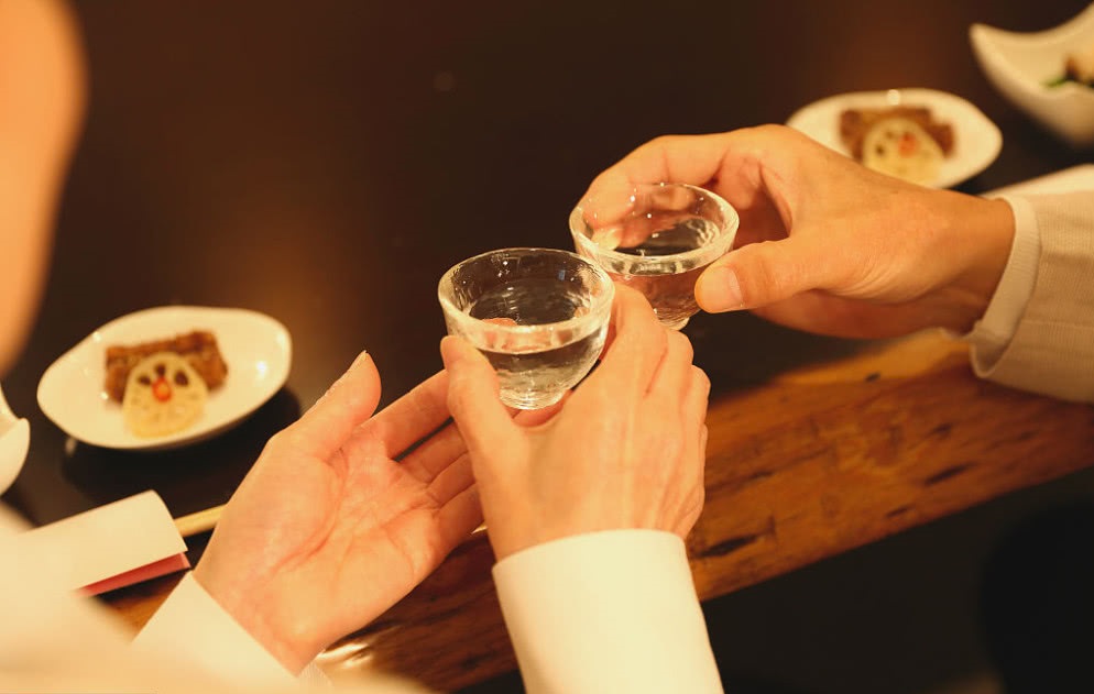 散装白酒怎么邮寄到国外,酒寄往国外