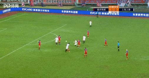 英超首秀杀苏亚雷斯,英超锋霸阵容