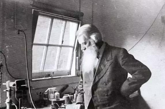 灯的由来和灯的历史,蜡烛到灯的发展历史