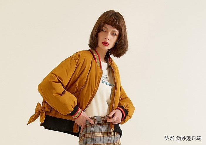 看一下各种羽绒服,好多好看的羽绒服