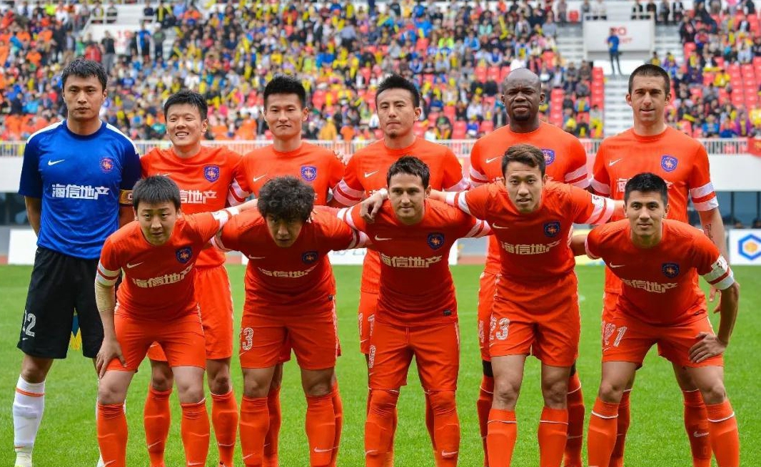 青岛队的国脚,青岛足球队2021名单