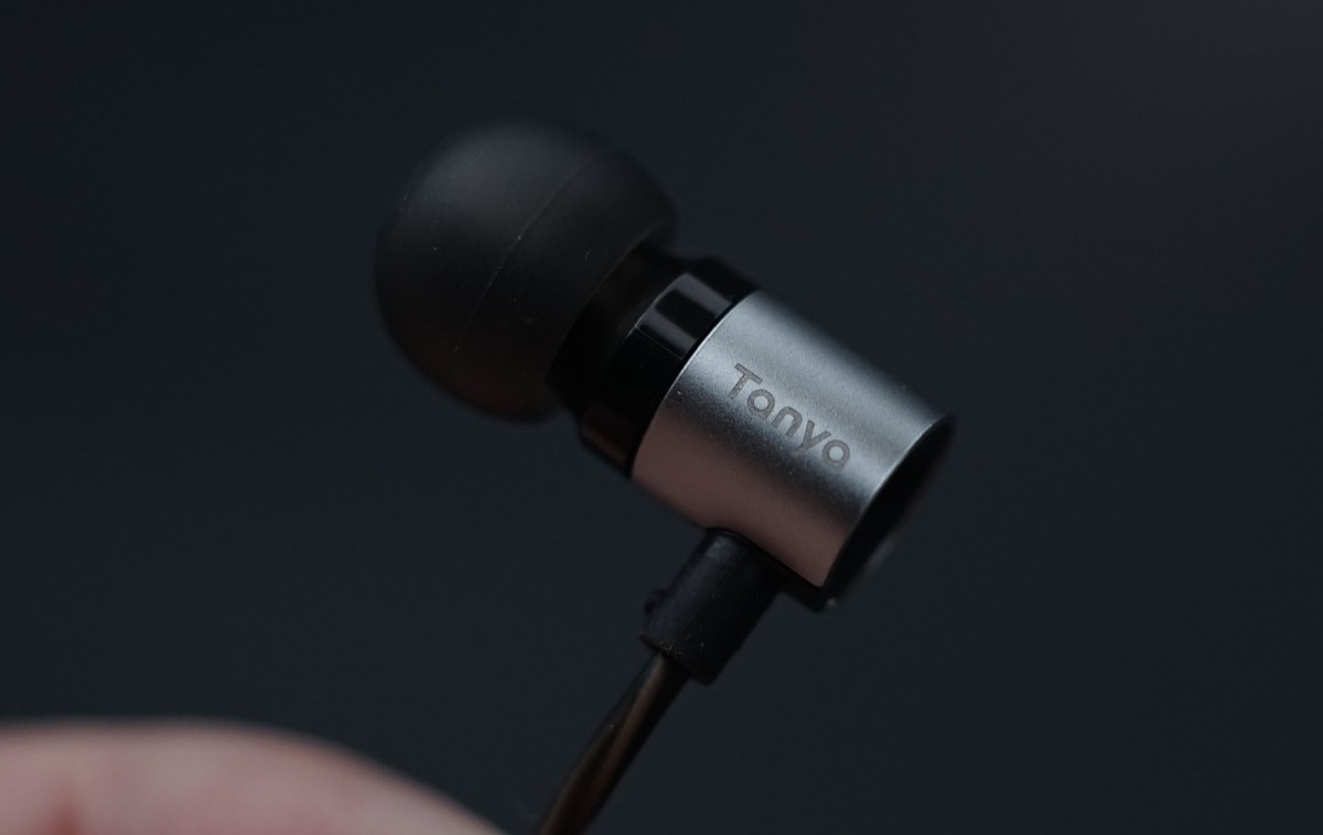 天使吉米谭雅评测：物美价廉百元级，解析力与宽松平衡