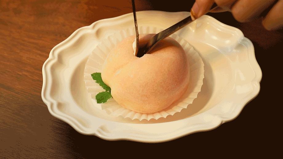 吃完了火遍全网的500㎡甜品店，我们一句话也“骂”不出来