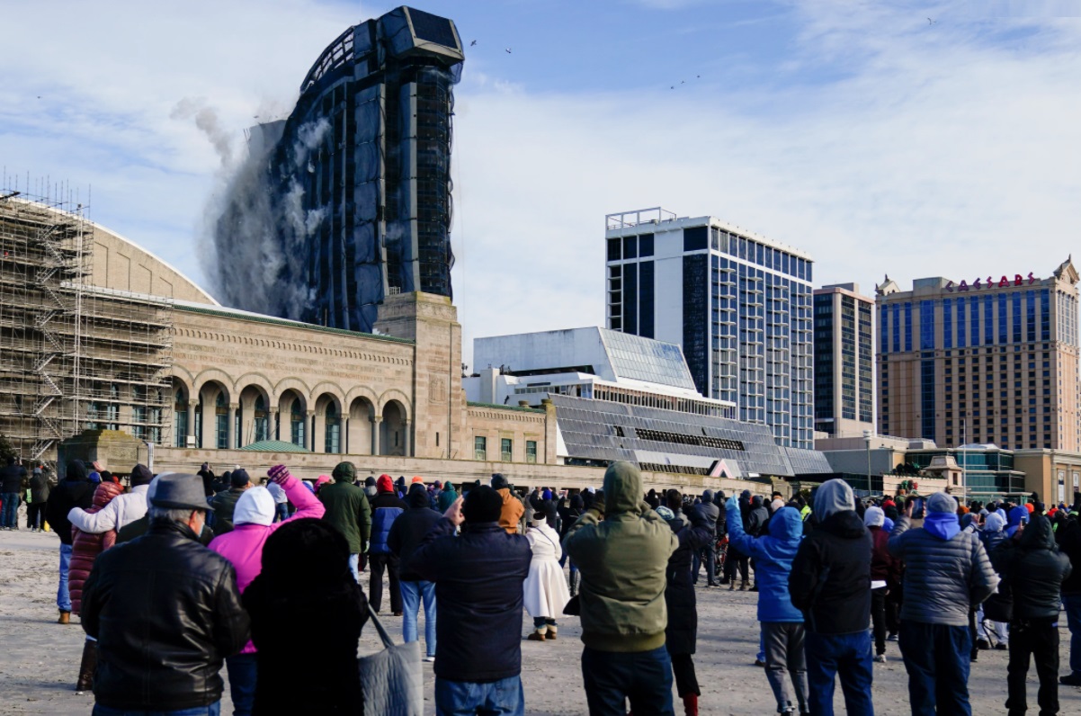 特朗普出售纽约广场酒店,特朗普出售豪宅