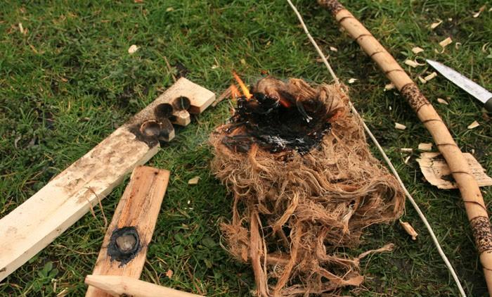 在没有打火机的时候怎么有火,古代的人没有火柴打火机怎么生火