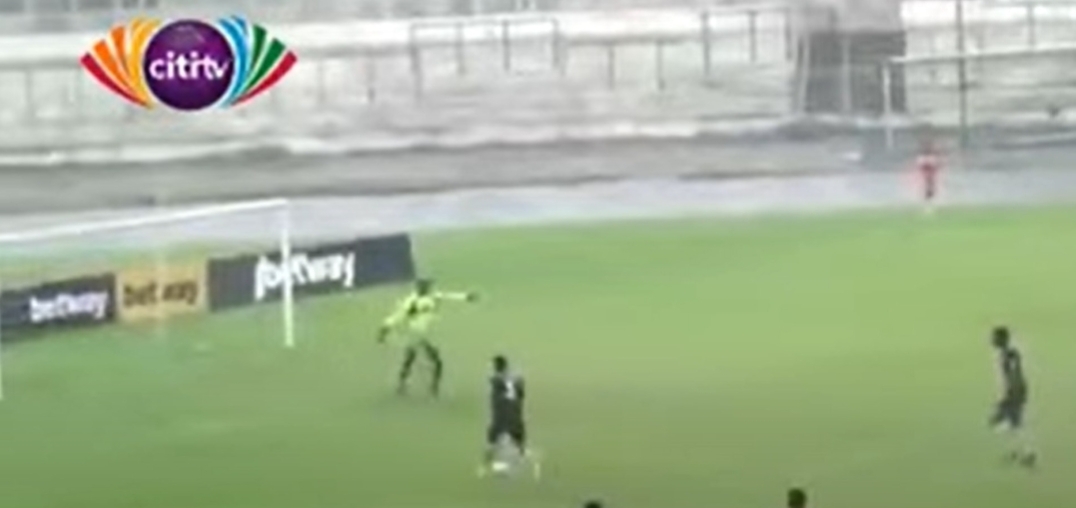 加纳球员假摔,加纳假摔