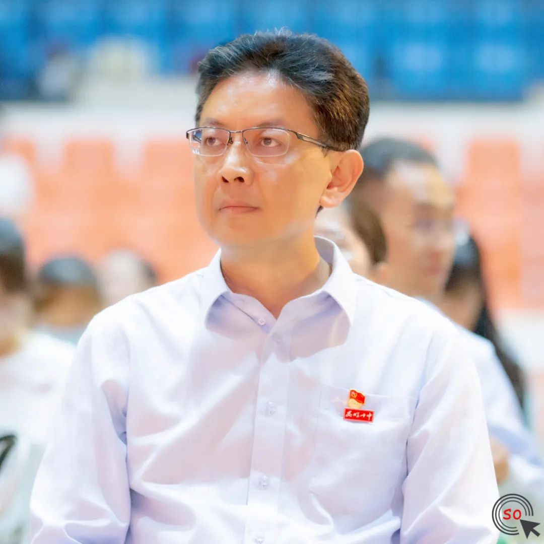 白塔中学2019年庆祝视频,白塔中学表彰大会