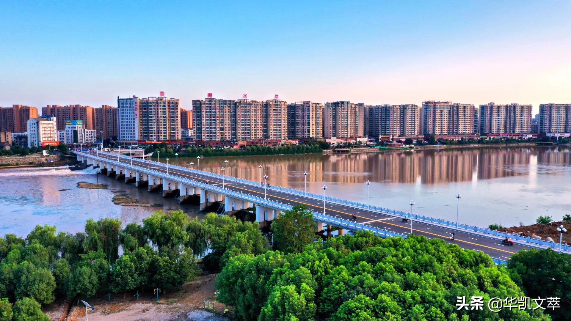 当阳郭场火锅鸡先炒红酱还是黑酱,当阳郭场火锅鸡全国有加盟店吗