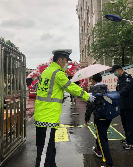 大连现在都有啥学校开学了,今天大连小学生开学吗