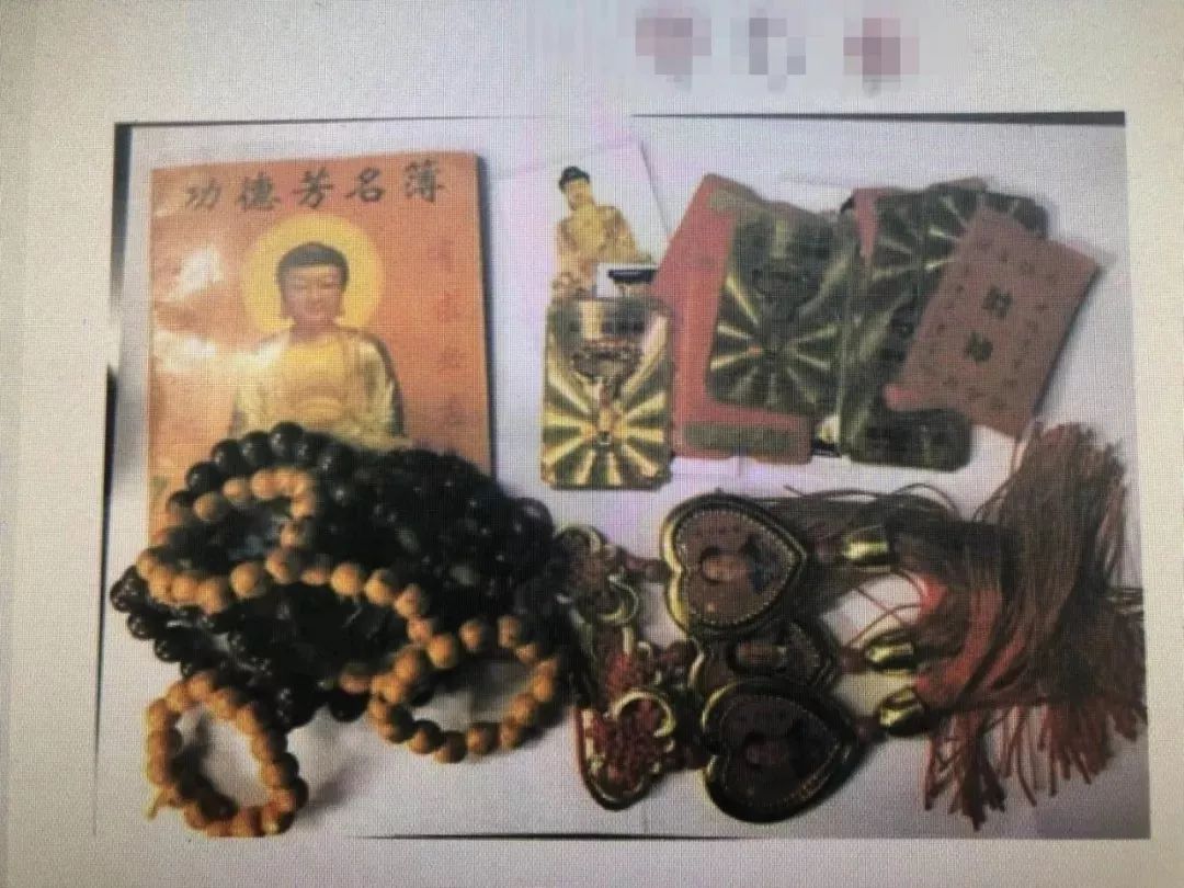 向中老年人兜售“开过光”的佛器，这个“和尚”被于都警方拘了