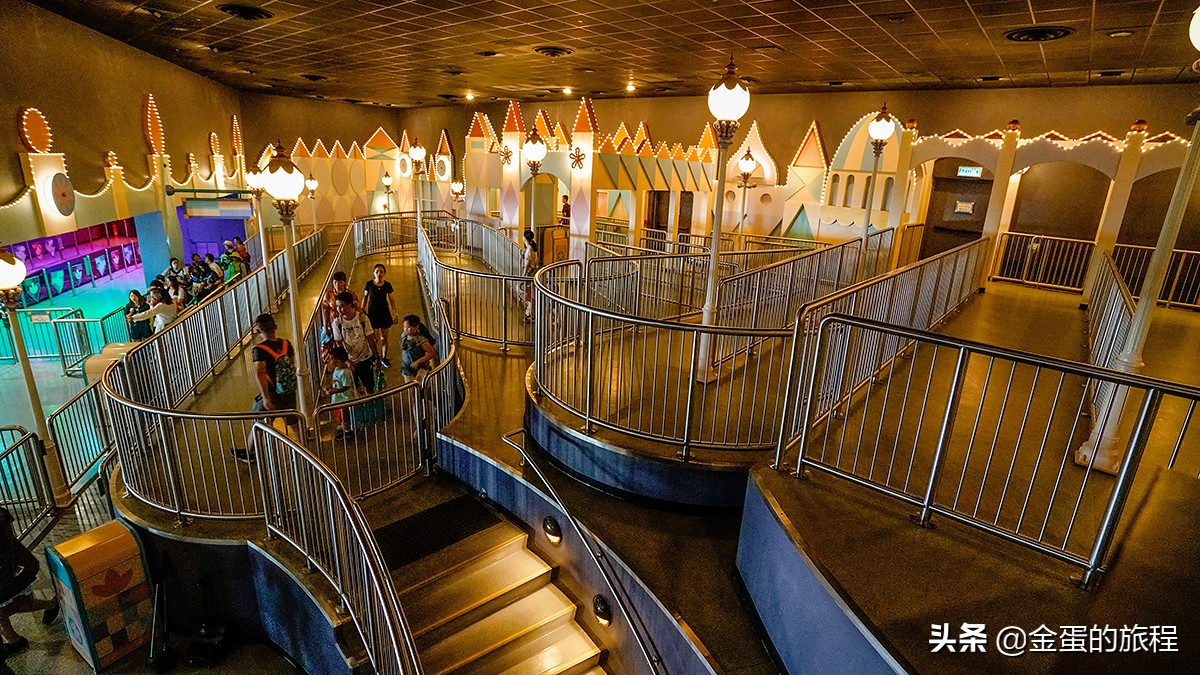 你应该能猜到，目前世界上最惨淡迪士尼乐园就是香港了，确实惨