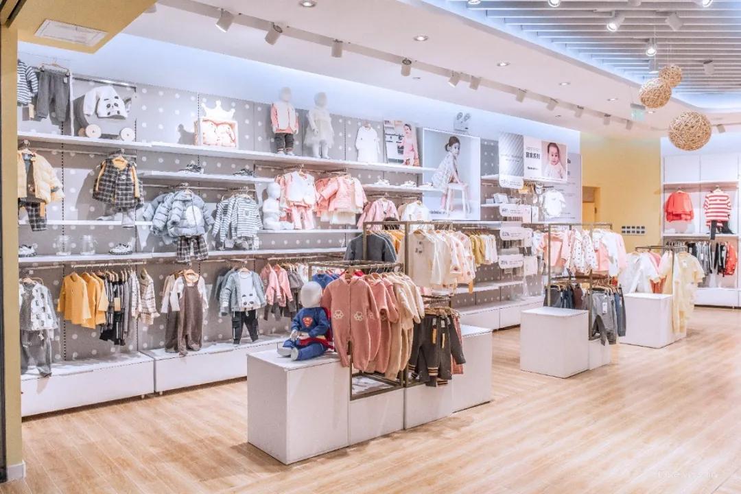 还有1天！光影奇遇坊、兔女郎快闪…齐现银泰创意城！折扣享不停