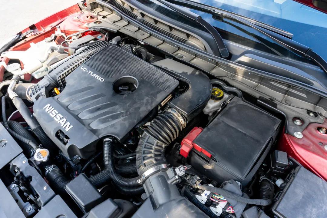 雅阁1.5t和天籁2.0t对比测评,21款天籁对比新款雅阁