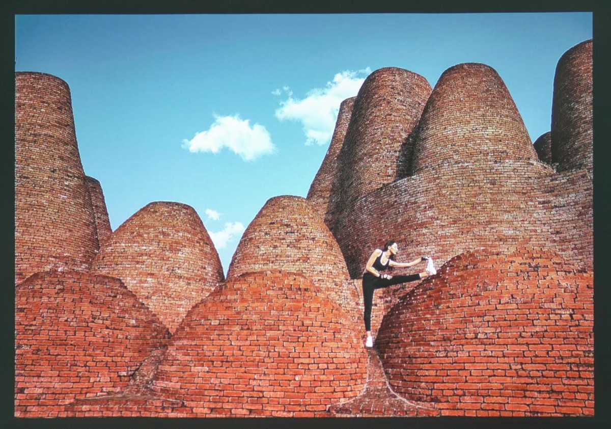 可以随意调整画面尺寸的投影仪,明基e540投影家用