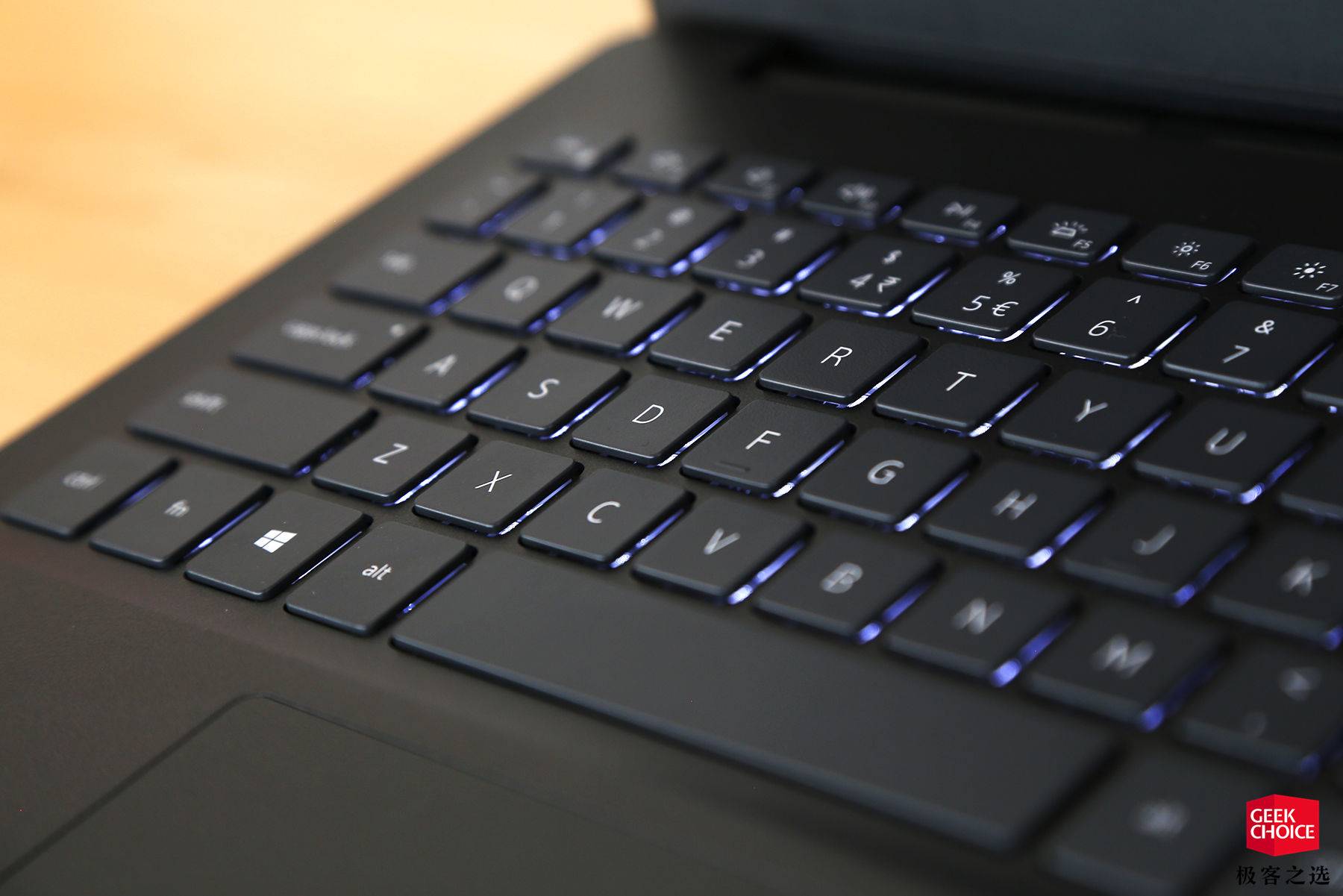 戴尔灵越7000是商务本吗,戴尔笔记本灵越7000评测