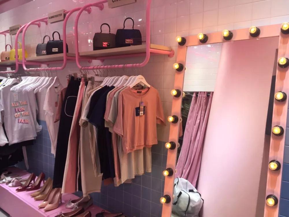 泰国便宜小众潮牌衣服,最近很火的泰国潮牌衣服