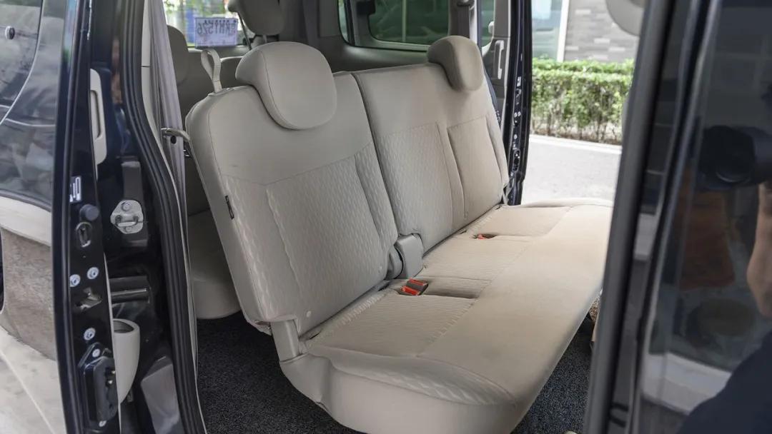 16款日产nv200二手价格成都,中山二手日产nv200七座商务车报价