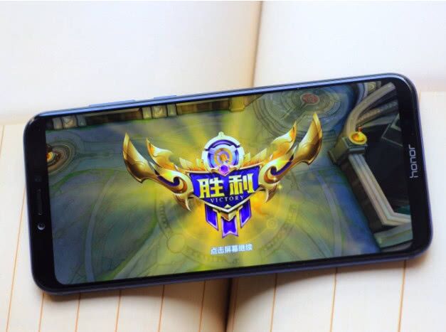 目前4款吃鸡很流畅的千元机，小米居榜首，最后一款学生*党**首选！