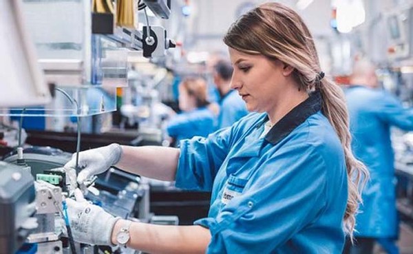 默克尔退出铁娘子了吗,默克尔为何要卸任