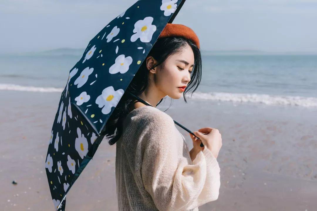 程潇白色珠光绸,程潇的美颜秘诀