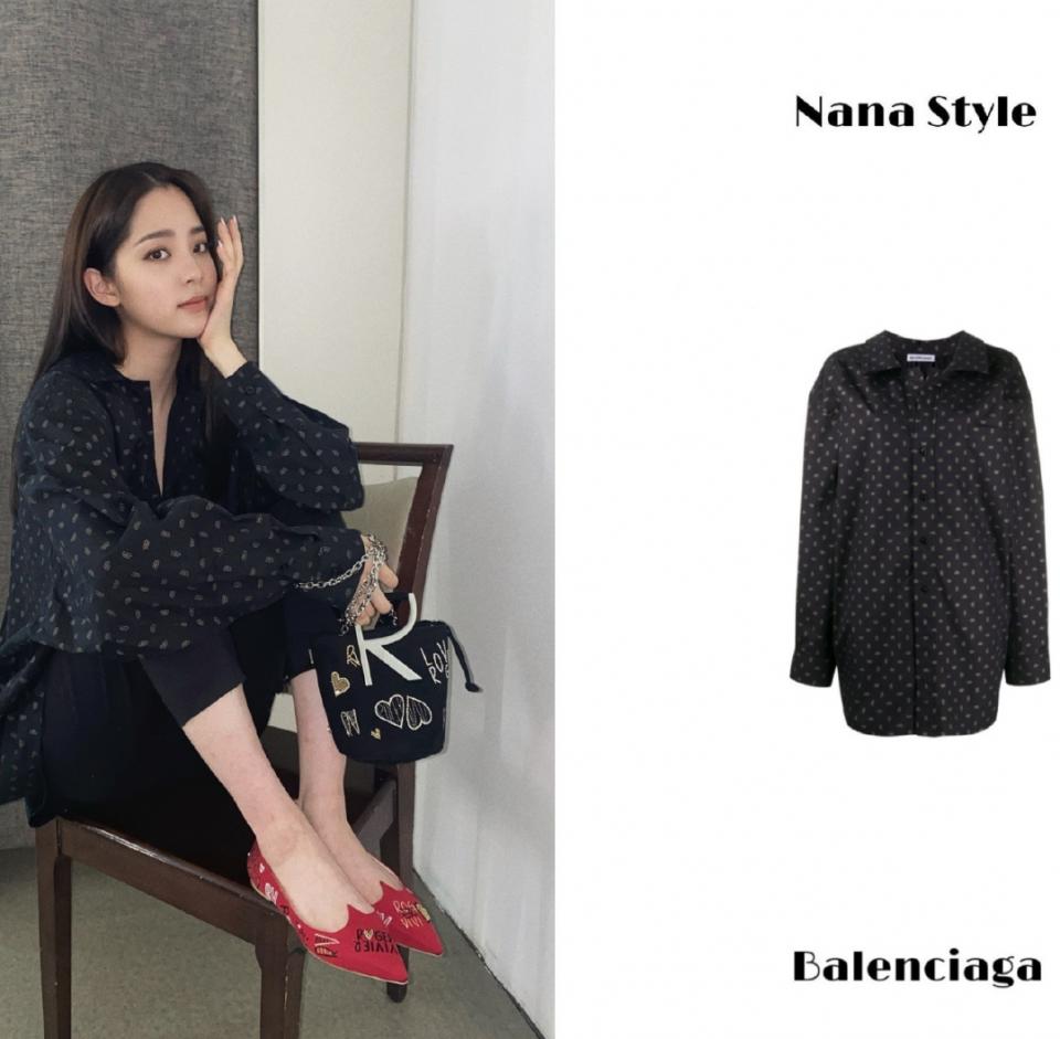 不敢信这是20岁的欧阳娜娜，为证明腿长，把牛仔裤穿成堆堆裤