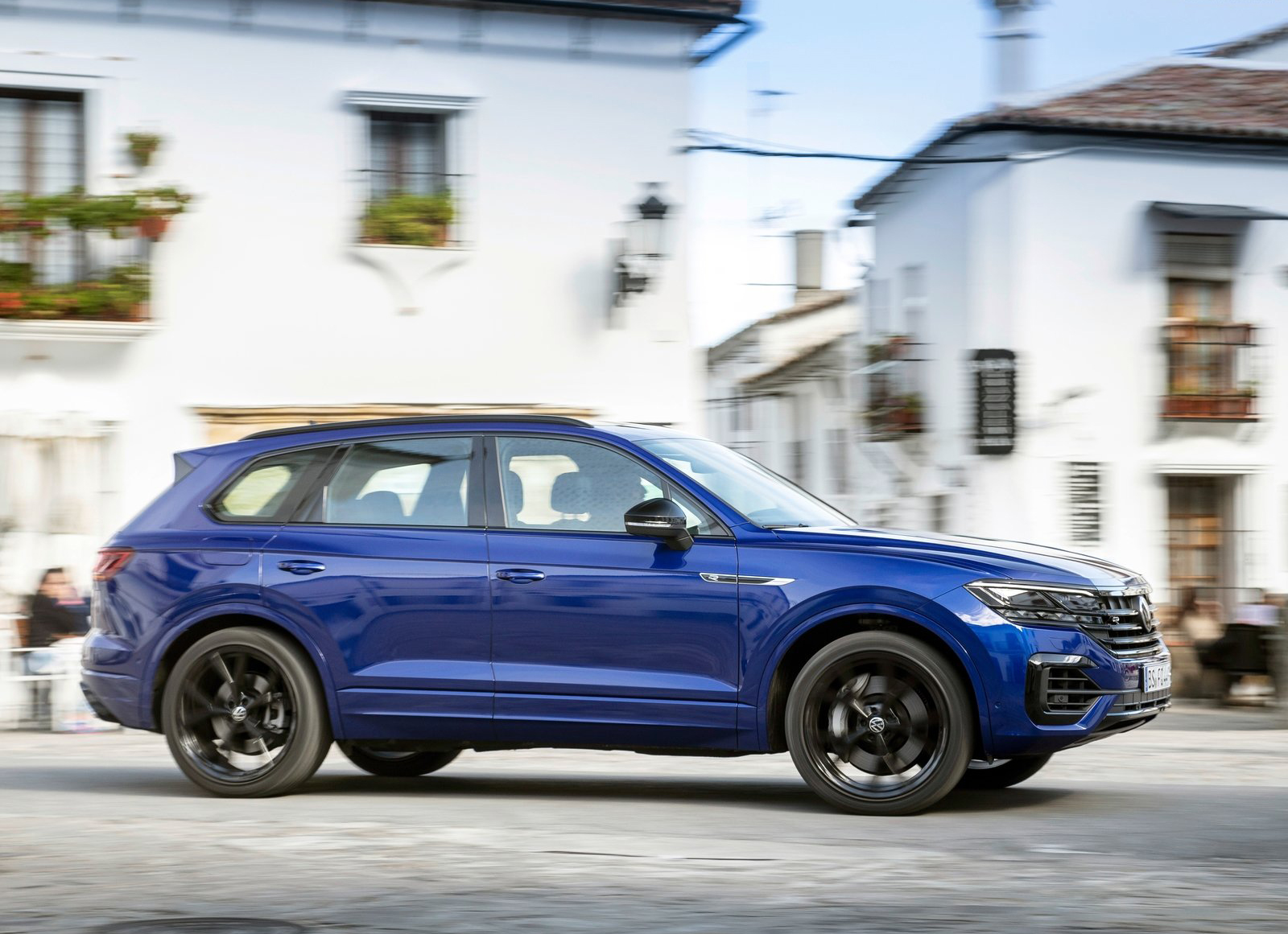 途锐动力到底有多强,途锐3.0v6最高速度