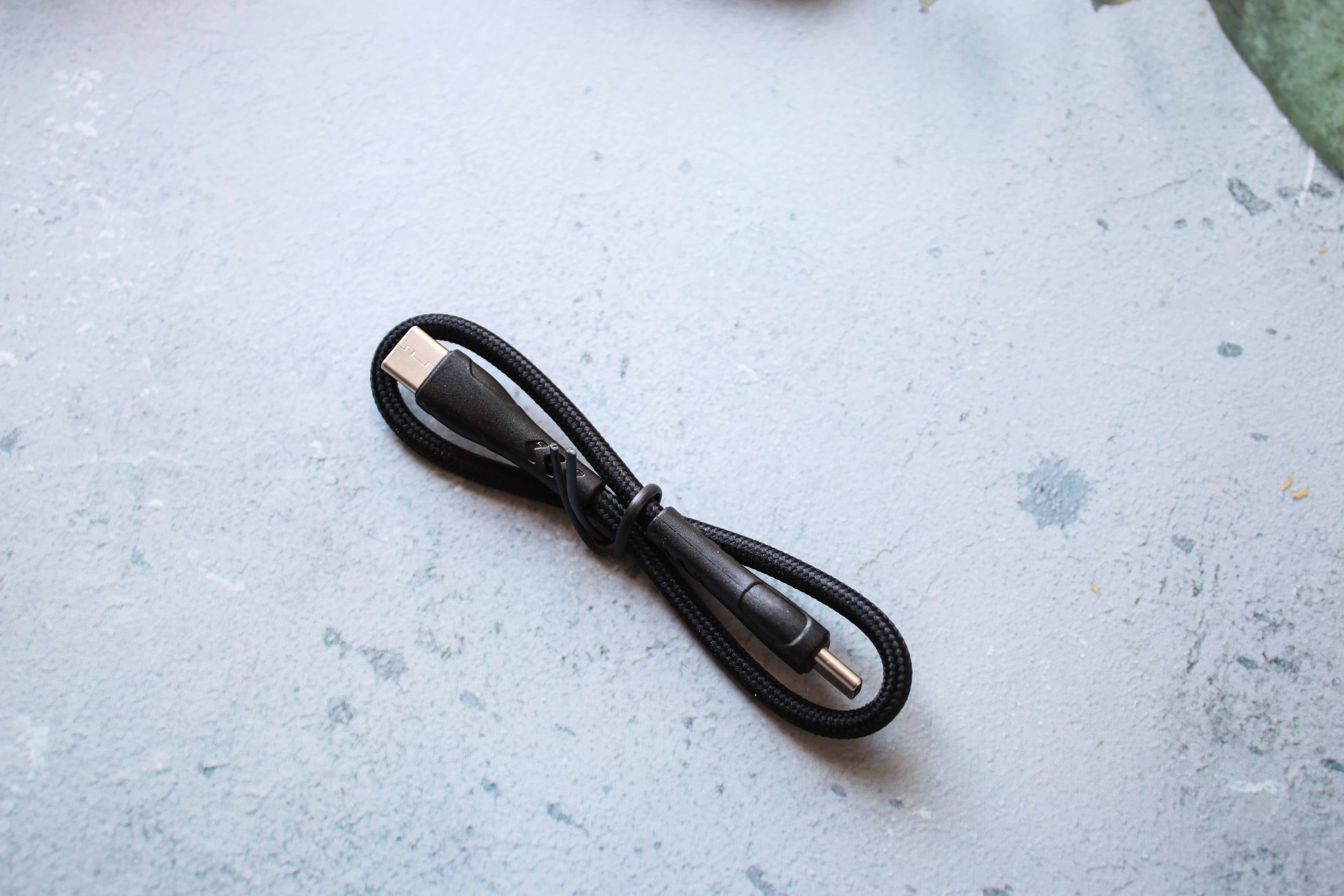 麦多多苹果充电器测评,麦多多移动电源10000