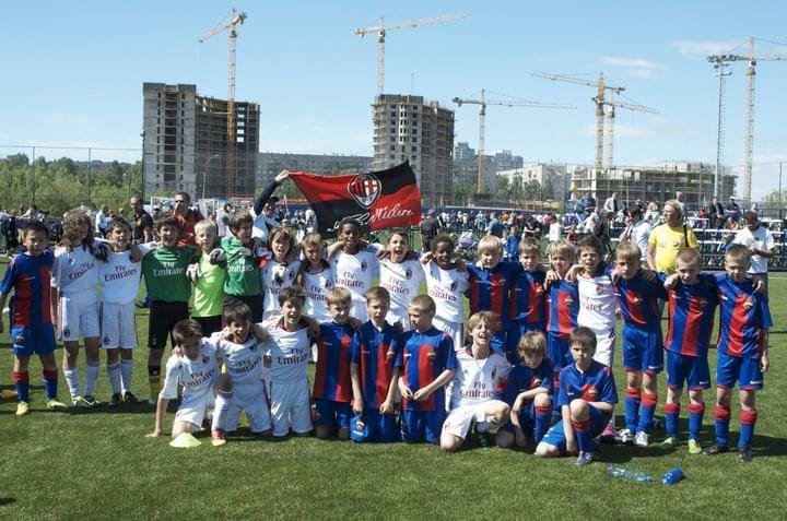 17岁中非混血小将,中越混血新星有多强